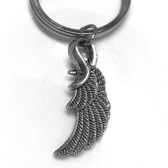 Miniature Angel Wing Charm Home Key charm Key ring Keychain - Picture 1 of 2